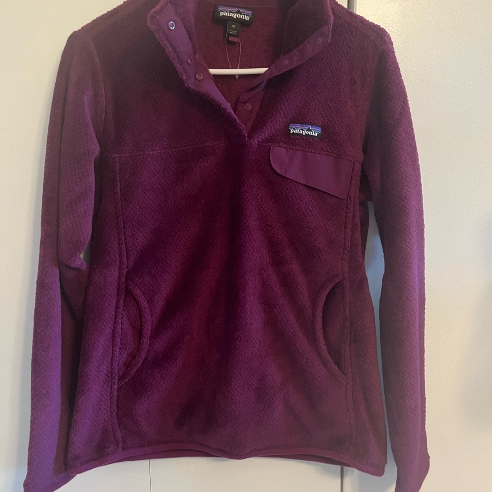 Patagonia Synchilla fleece pullover purple half snap closures. Sz M New no tags